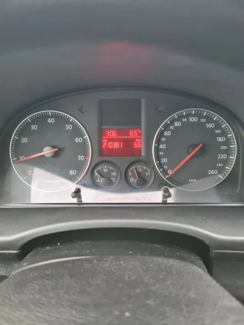 VW Caddy 1.6куб.102к.с.Кади Лайф, снимка 13 - Автомобили и джипове - 53286491