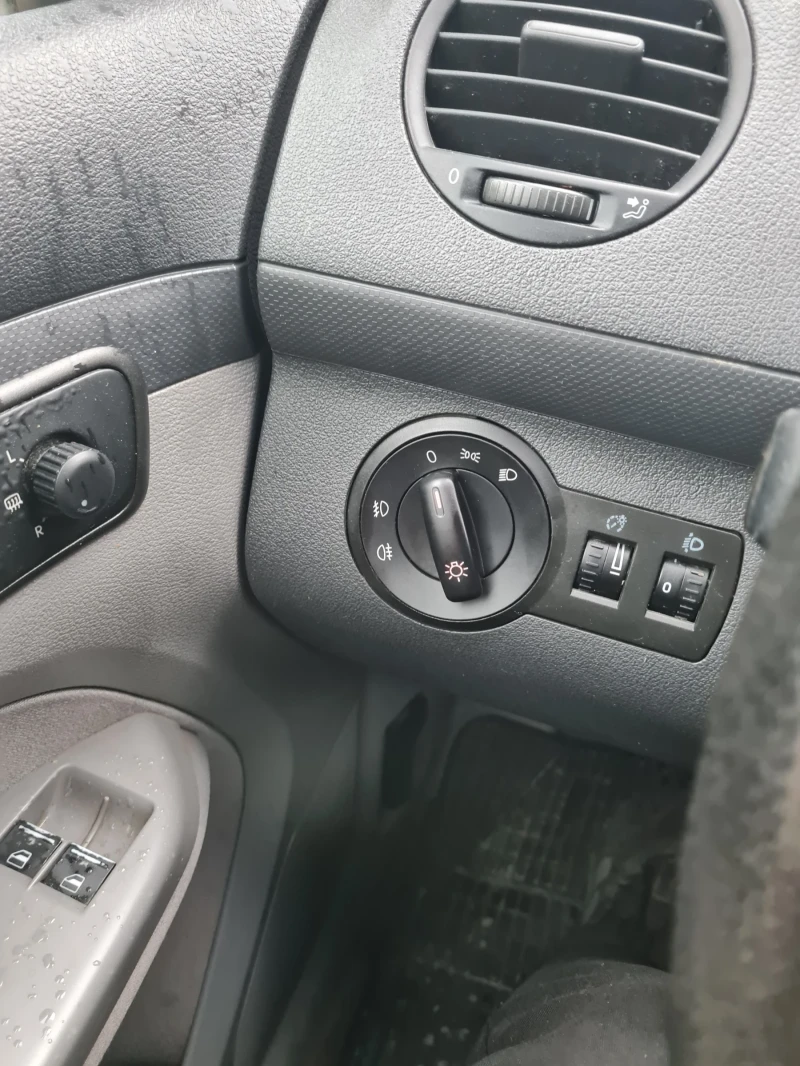 VW Caddy 1.6куб.102к.с.Кади Лайф, снимка 12 - Автомобили и джипове - 53286491