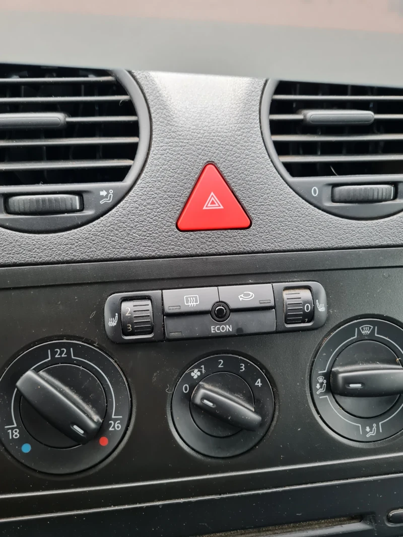 VW Caddy 1.6куб.102к.с.Кади Лайф, снимка 14 - Автомобили и джипове - 53286491