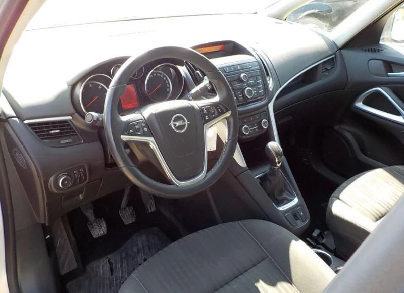 Opel Zafira 1.6i, снимка 6 - Автомобили и джипове - 47105707