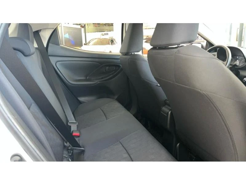 Toyota Yaris 1.5 HEV (ниво Chic), снимка 7 - Автомобили и джипове - 53827711