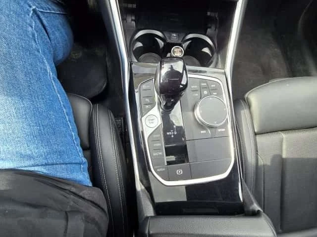 BMW 330 e xDrive/ШИБИДАХ/ОТ ПРЕДСТАВИТЕЛСТВО, снимка 16 - Автомобили и джипове - 54034505