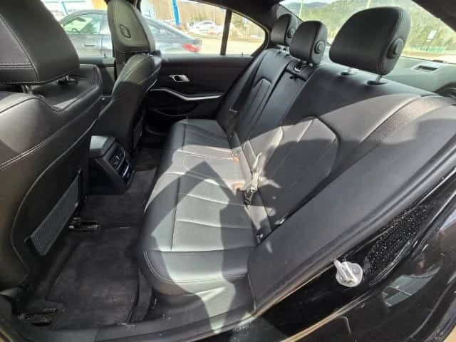 BMW 330 e xDrive/ШИБИДАХ/ОТ ПРЕДСТАВИТЕЛСТВО, снимка 17 - Автомобили и джипове - 54034505