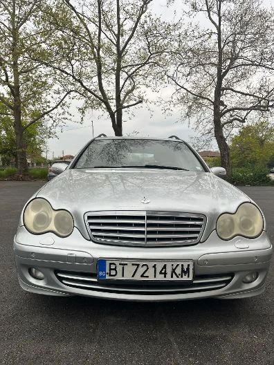 Mercedes-Benz 220