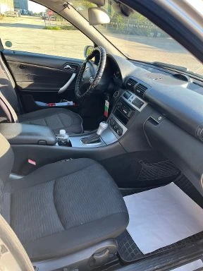 Mercedes-Benz 220, снимка 6 - Автомобили и джипове - 54486251
