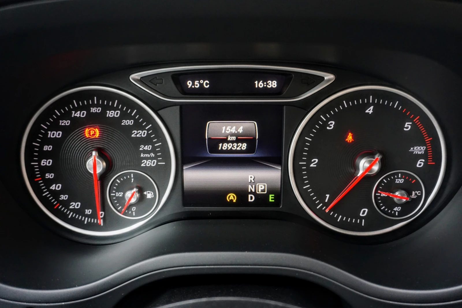 Mercedes-Benz B 180 CDI SPORT AUTO, снимка 7 - Автомобили и джипове - 41864365