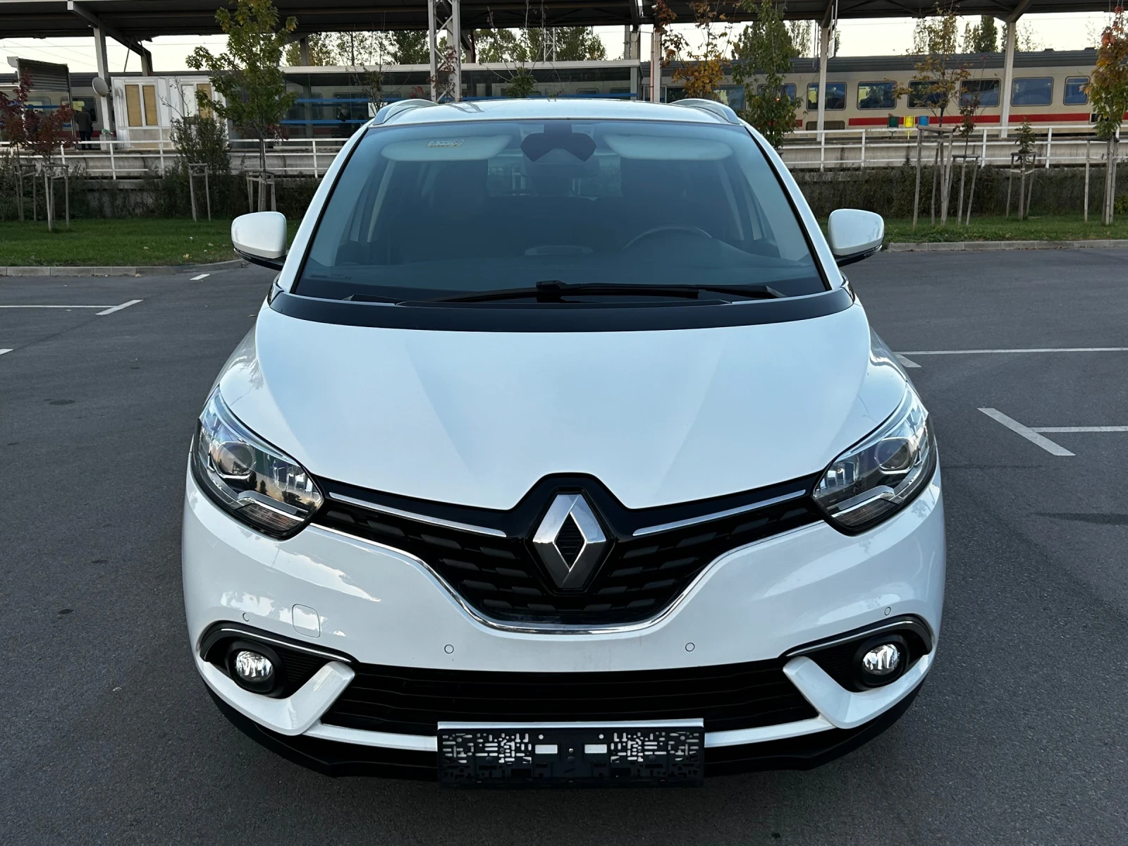 Renault Grand scenic * 1.5dCI* 7-места* ЕВРО6Б* Кожа* Нави* ФУЛ*  - изображение 2