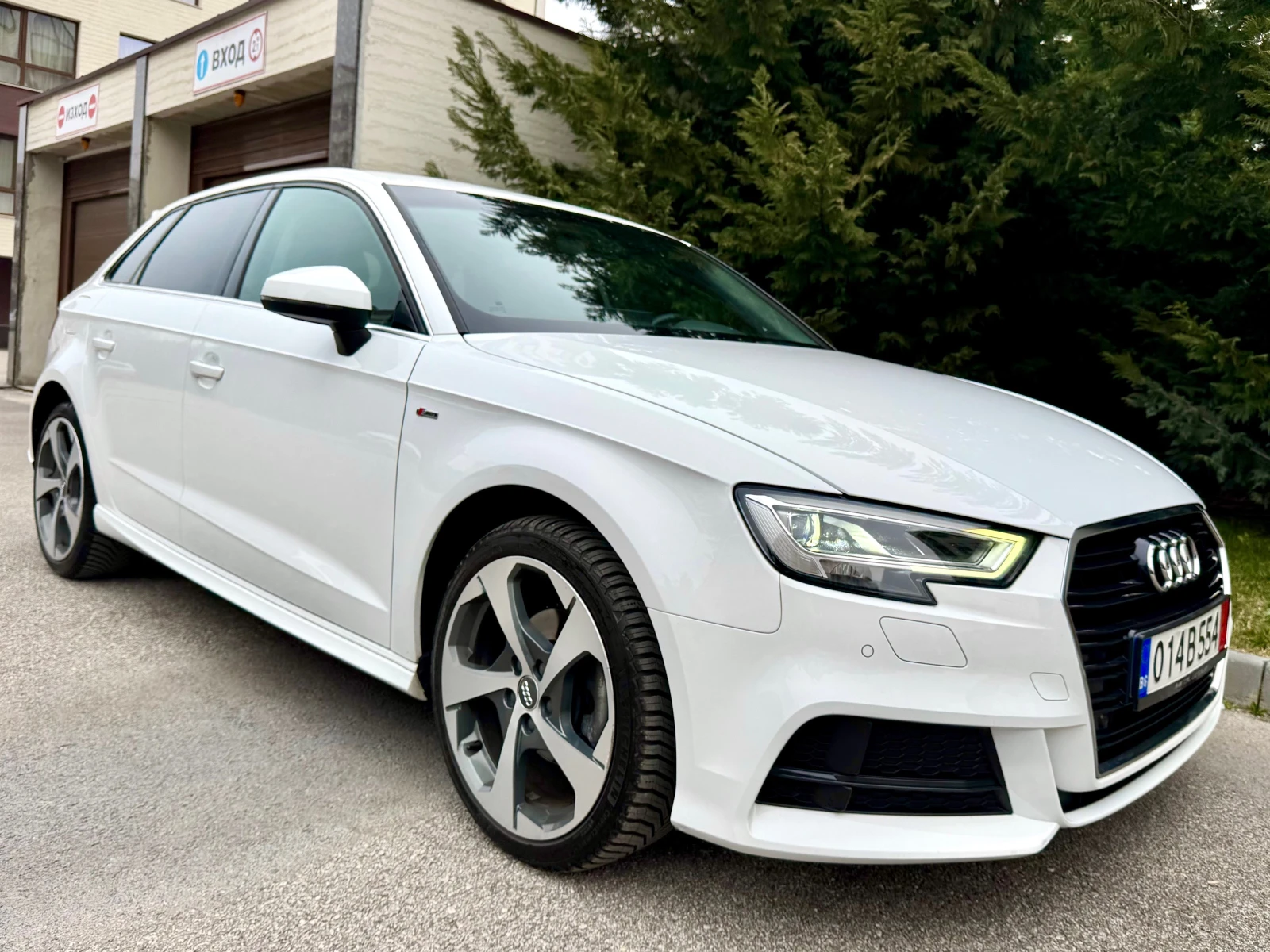 Audi A3 2.0TDI S-LINE DIGITAL MATRIX KAMERA AVTOMATIK - изображение 3