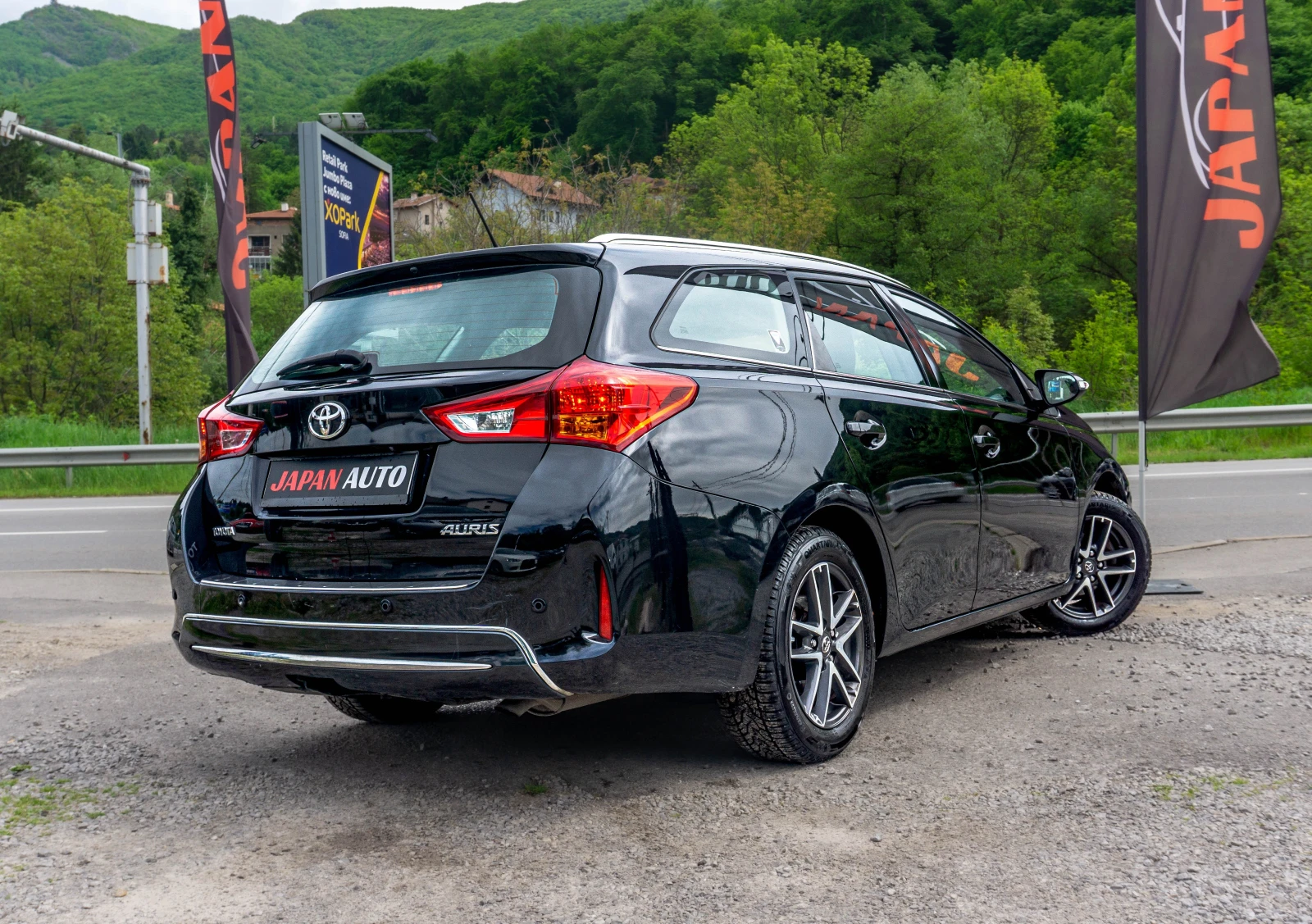 Toyota Auris 1.6i 132HP С Гаранция! Много екстри!  - изображение 4