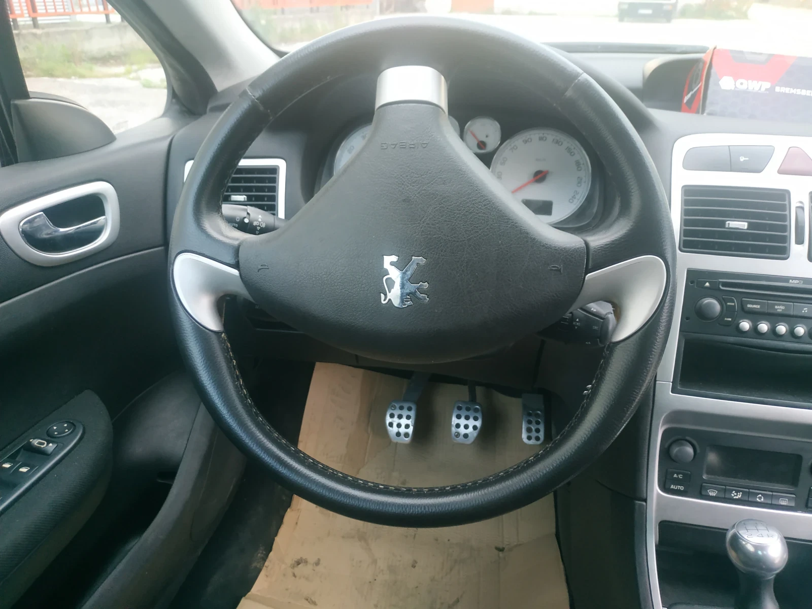 Peugeot 307 2.0 - изображение 8