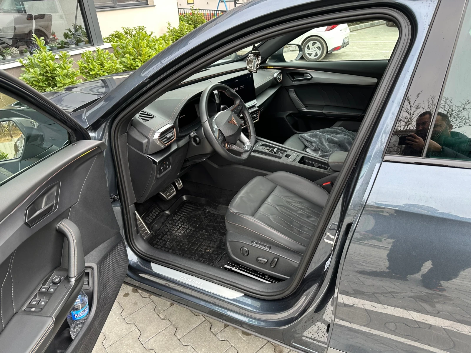 Cupra Formentor Plug in хибрид/1.4 VZ/ 245 к.с/ Гаранция-2027г - изображение 9