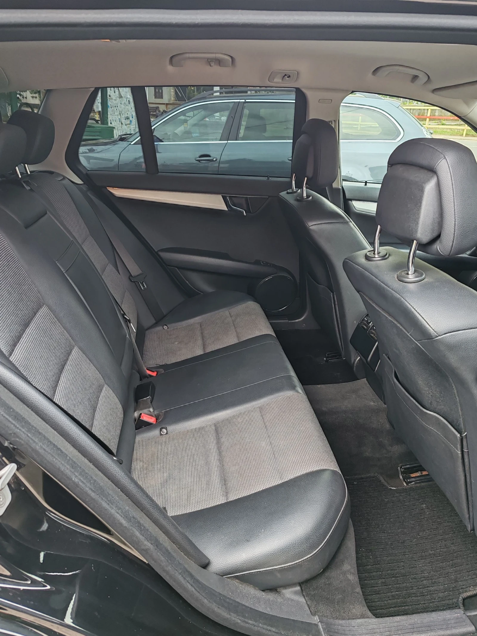 Mercedes-Benz C 220 2.2 CDI 170 k.c - изображение 9