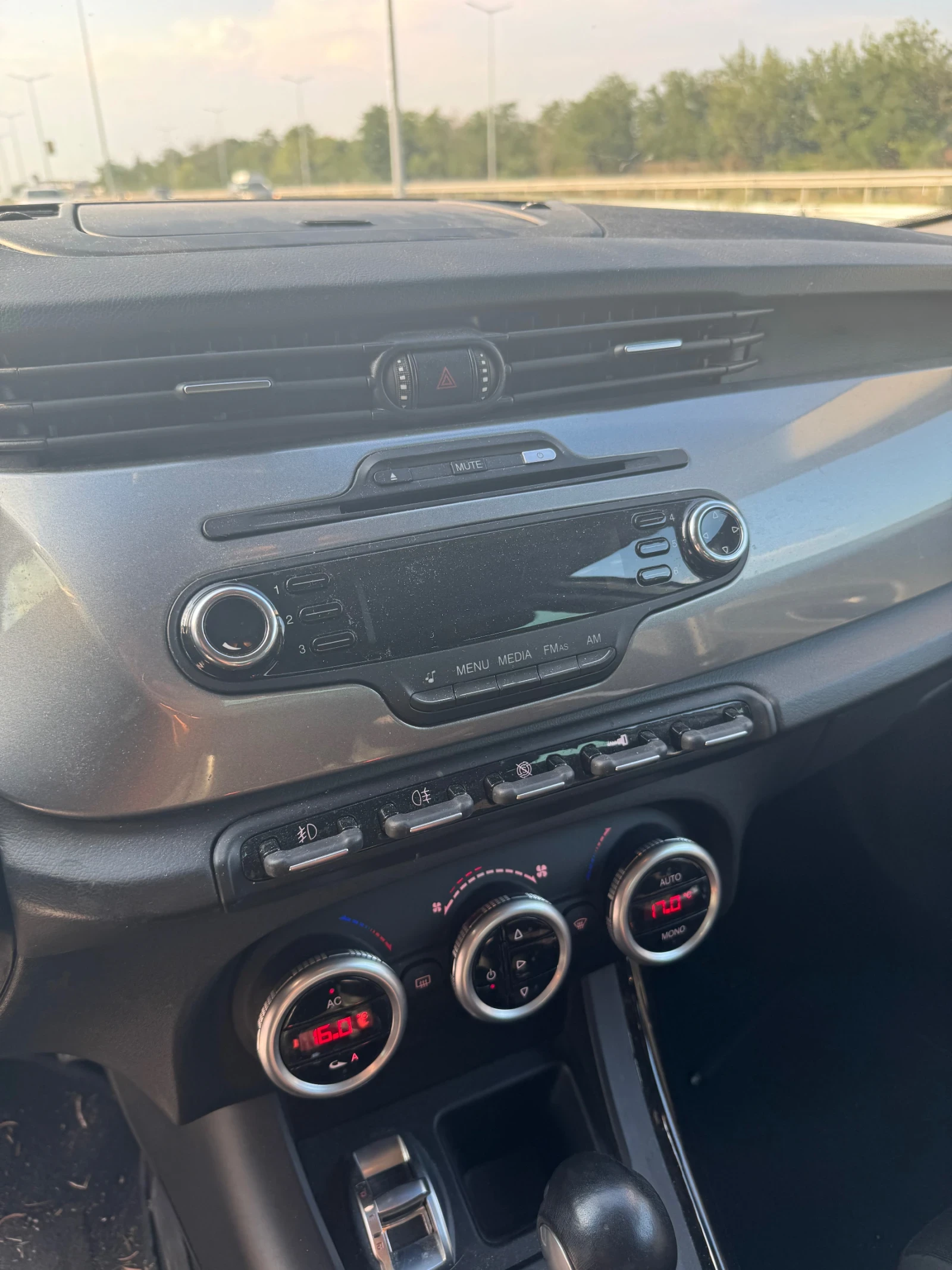 Alfa Romeo Giulietta Автоматик - изображение 10