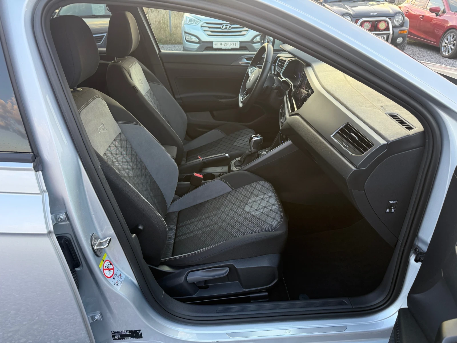 VW Taigo R-Line Plus 1.0 TSI (110 ) DSG/44000km/IQ Light | Mobile.bg   11