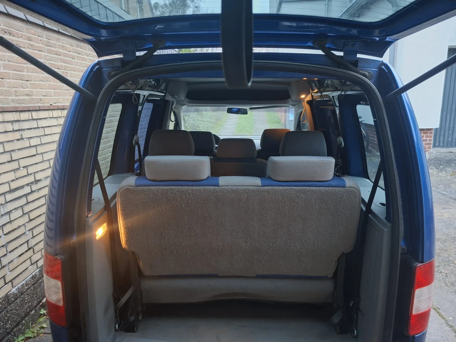 VW Caddy 1.9TDI - изображение 7