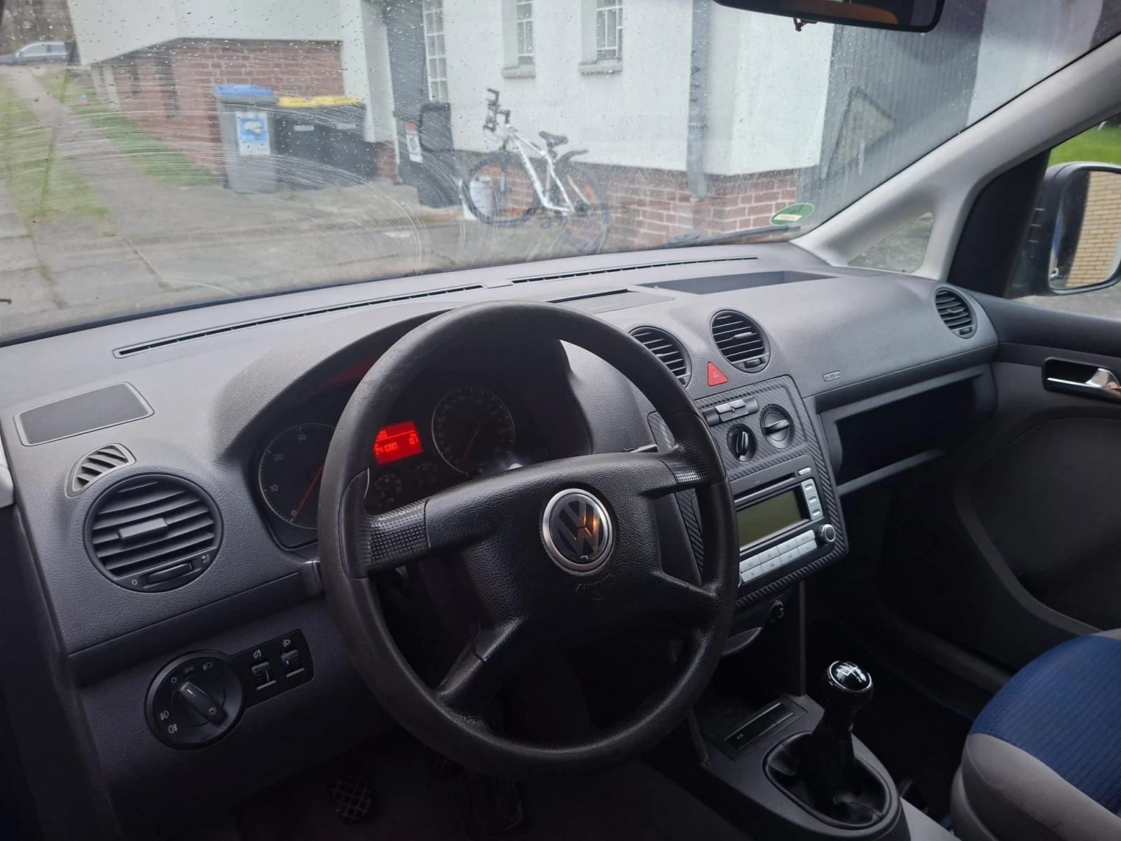 VW Caddy 1.9TDI - изображение 2