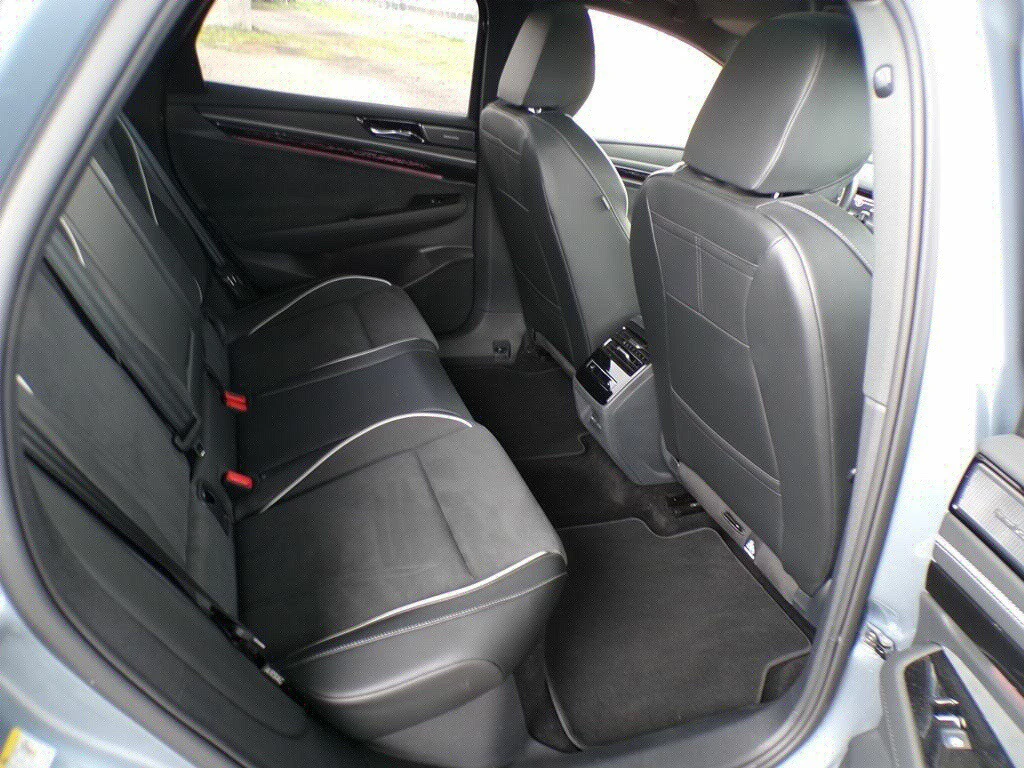 VW ID.7 TOURER PRO 82 kWh/Панорама/Хедъп/Масаж/Подгрев - изображение 7