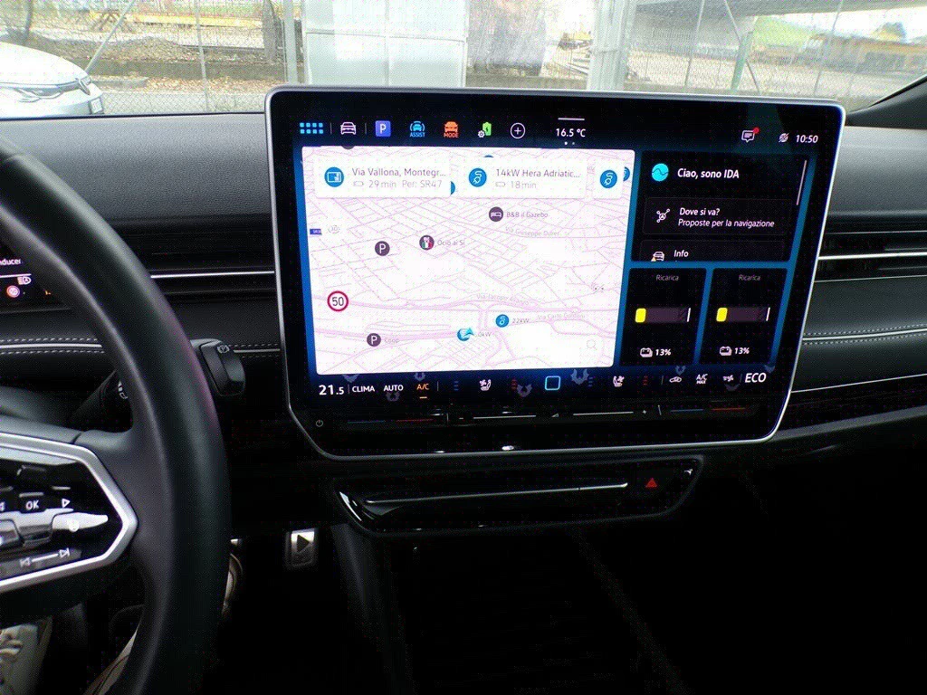 VW ID.7 TOURER PRO 82 kWh/Панорама/Хедъп/Масаж/Подгрев - изображение 10