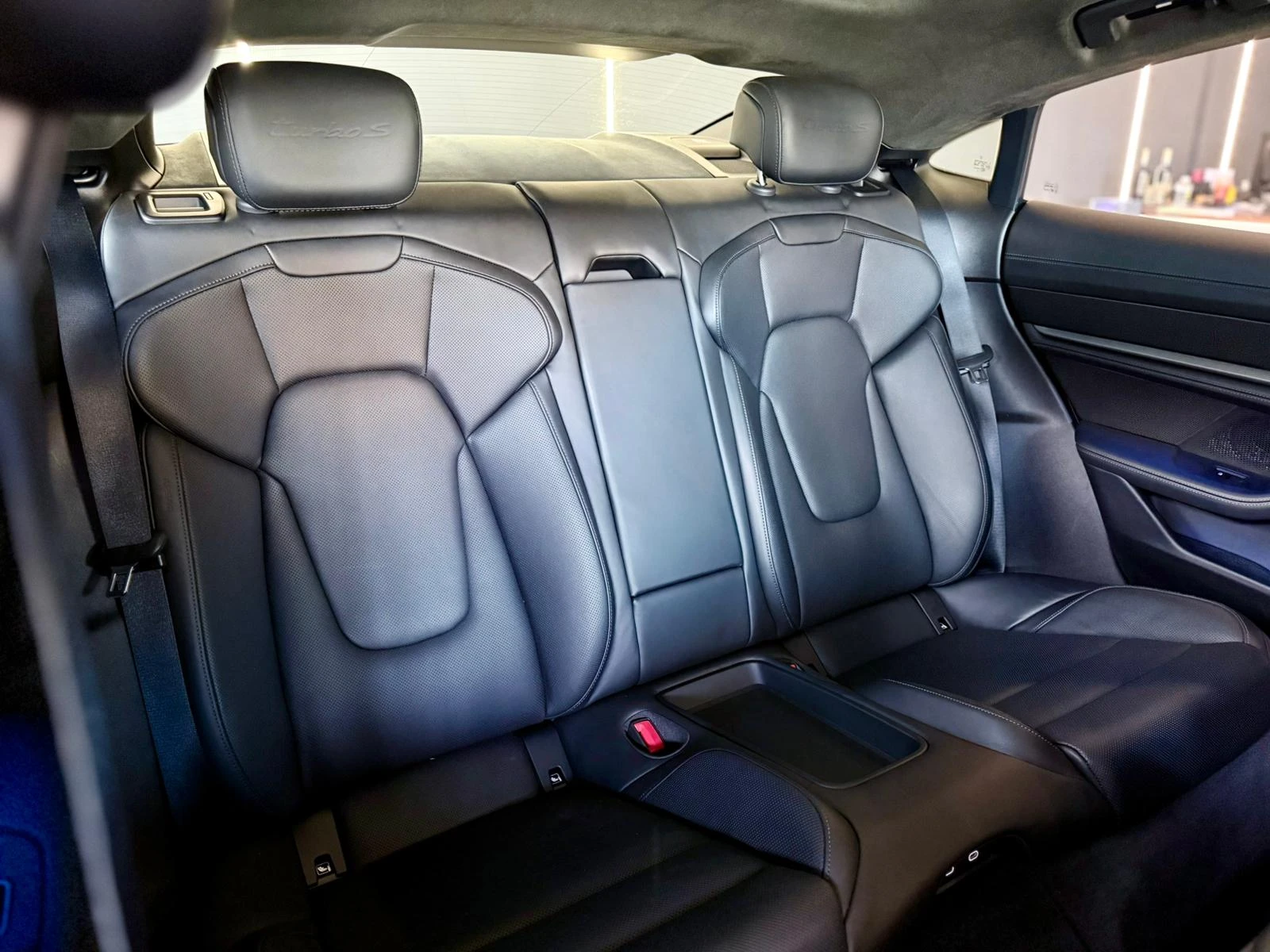 Porsche Taycan Turbo S* Burmester* Chrono* Full* Approved* Лизинг, снимка 16 - Автомобили и джипове - 54220344