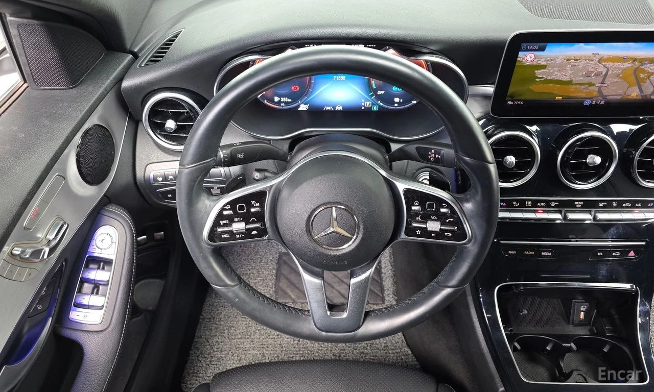 Mercedes-Benz C 300 AMG* PACK* HYBRID* 4MATIC* ДИГИТАЛНО* ТАБЛО* LANE*, снимка 9 - Автомобили и джипове - 54423867