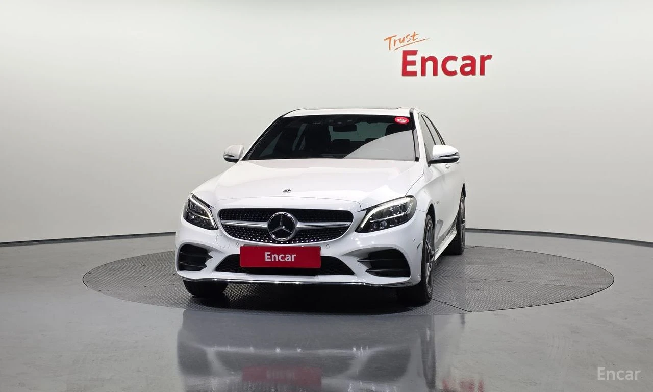 Mercedes-Benz C 300 AMG* PACK* HYBRID* 4MATIC* ДИГИТАЛНО* ТАБЛО* LANE*, снимка 3 - Автомобили и джипове - 54423867