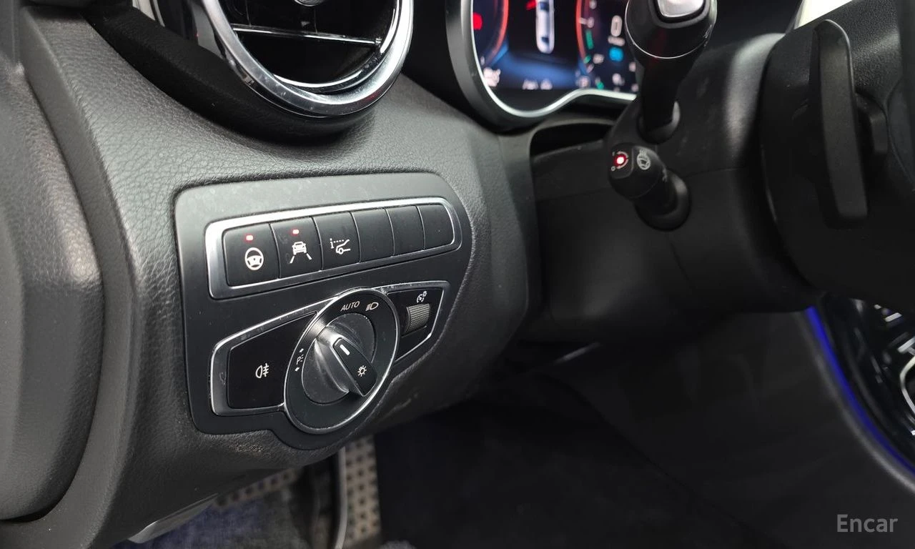 Mercedes-Benz C 300 AMG* PACK* HYBRID* 4MATIC* ДИГИТАЛНО* ТАБЛО* LANE*, снимка 11 - Автомобили и джипове - 54423867