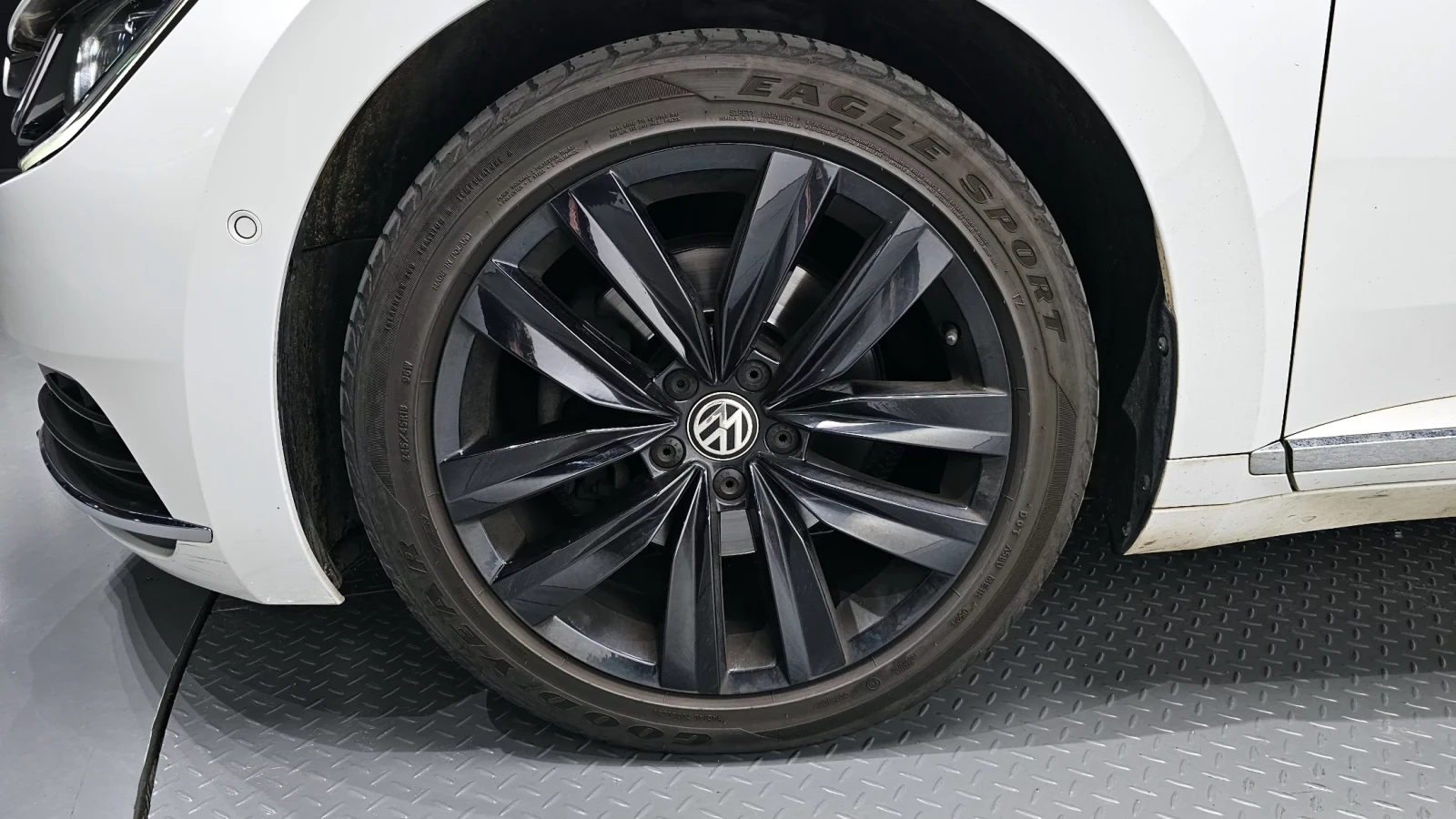 VW Arteon 2019* TDI Prestige* 88836км* КРАЙНА ЦЕНА, снимка 5 - Автомобили и джипове - 54441441