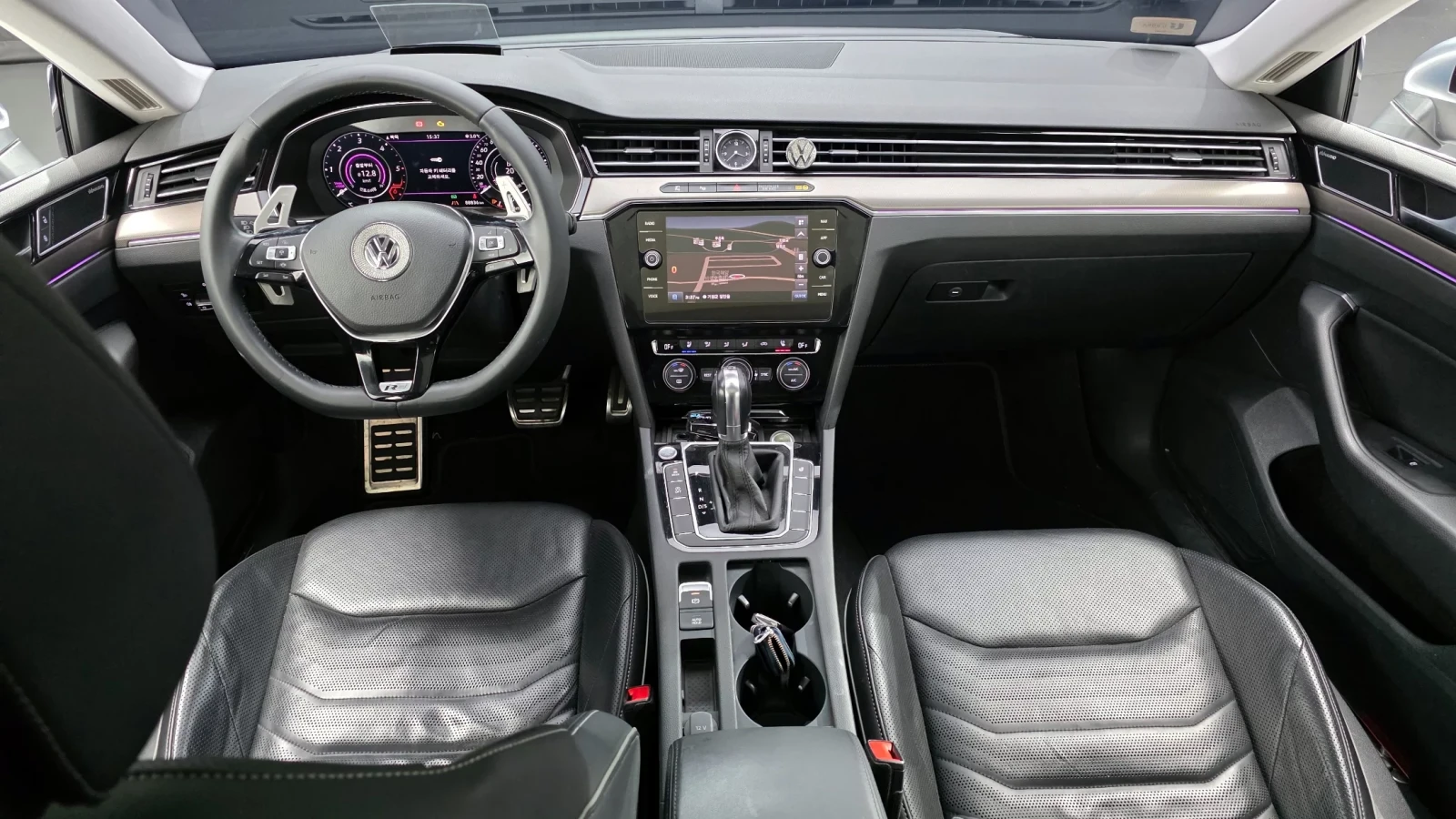 VW Arteon 2019* TDI Prestige* 88836км* КРАЙНА ЦЕНА, снимка 6 - Автомобили и джипове - 54441441