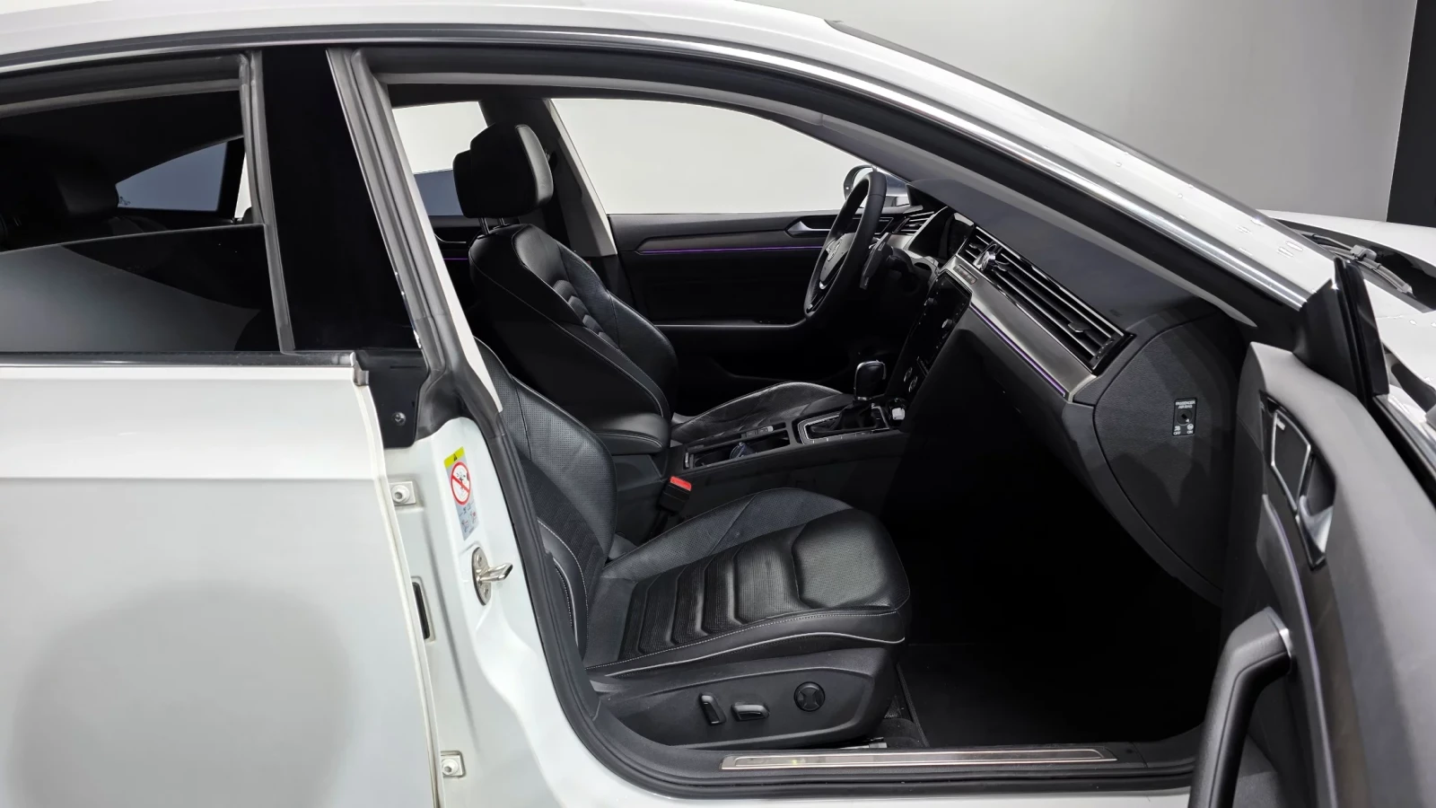 VW Arteon 2019* TDI Prestige* 88836км* КРАЙНА ЦЕНА, снимка 13 - Автомобили и джипове - 54441441