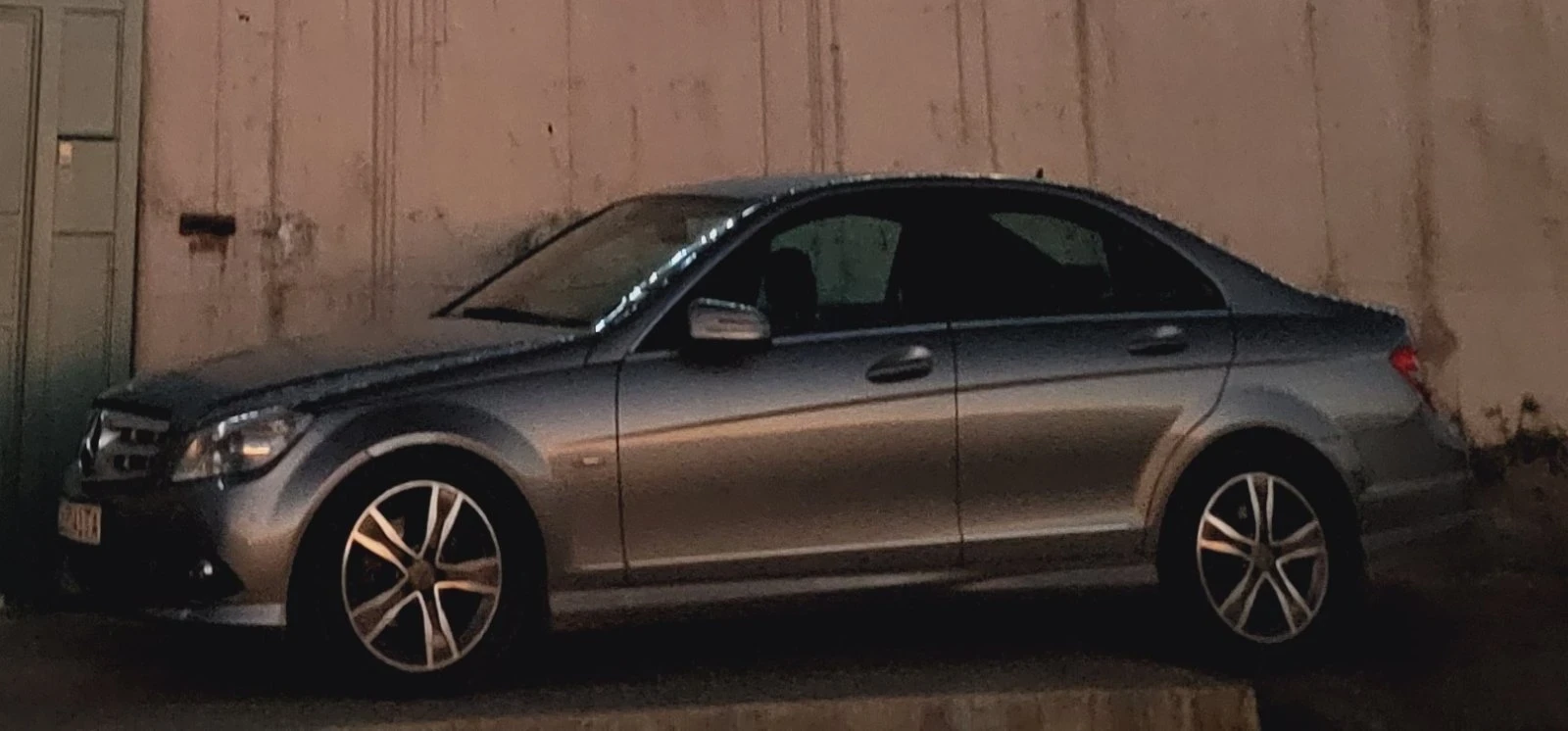 Mercedes-Benz C 220, снимка 11 - Автомобили и джипове - 54459657