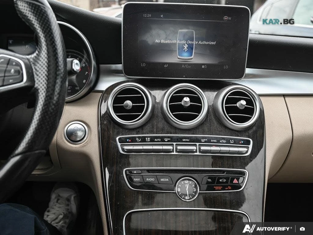 Mercedes-Benz C 300 4MATIC* АвтоКредит* (ЦЕНА ДО БГ), снимка 11 - Автомобили и джипове - 54634316