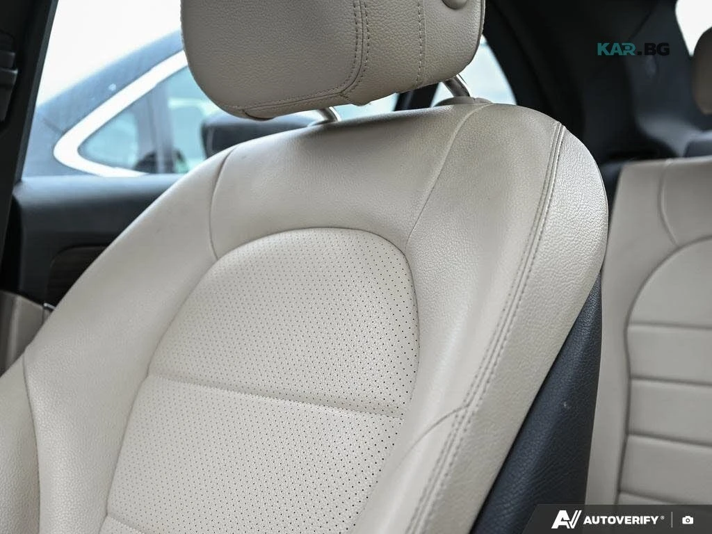 Mercedes-Benz C 300 4MATIC* АвтоКредит* (ЦЕНА ДО БГ), снимка 15 - Автомобили и джипове - 54634316