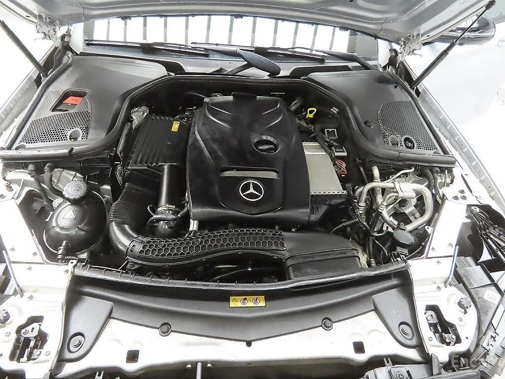Mercedes-Benz E 300 Avantgarde* BURMESTER* DIGITAL* 360 CAM* ОБДУХВАНЕ, снимка 15 - Автомобили и джипове - 54895101