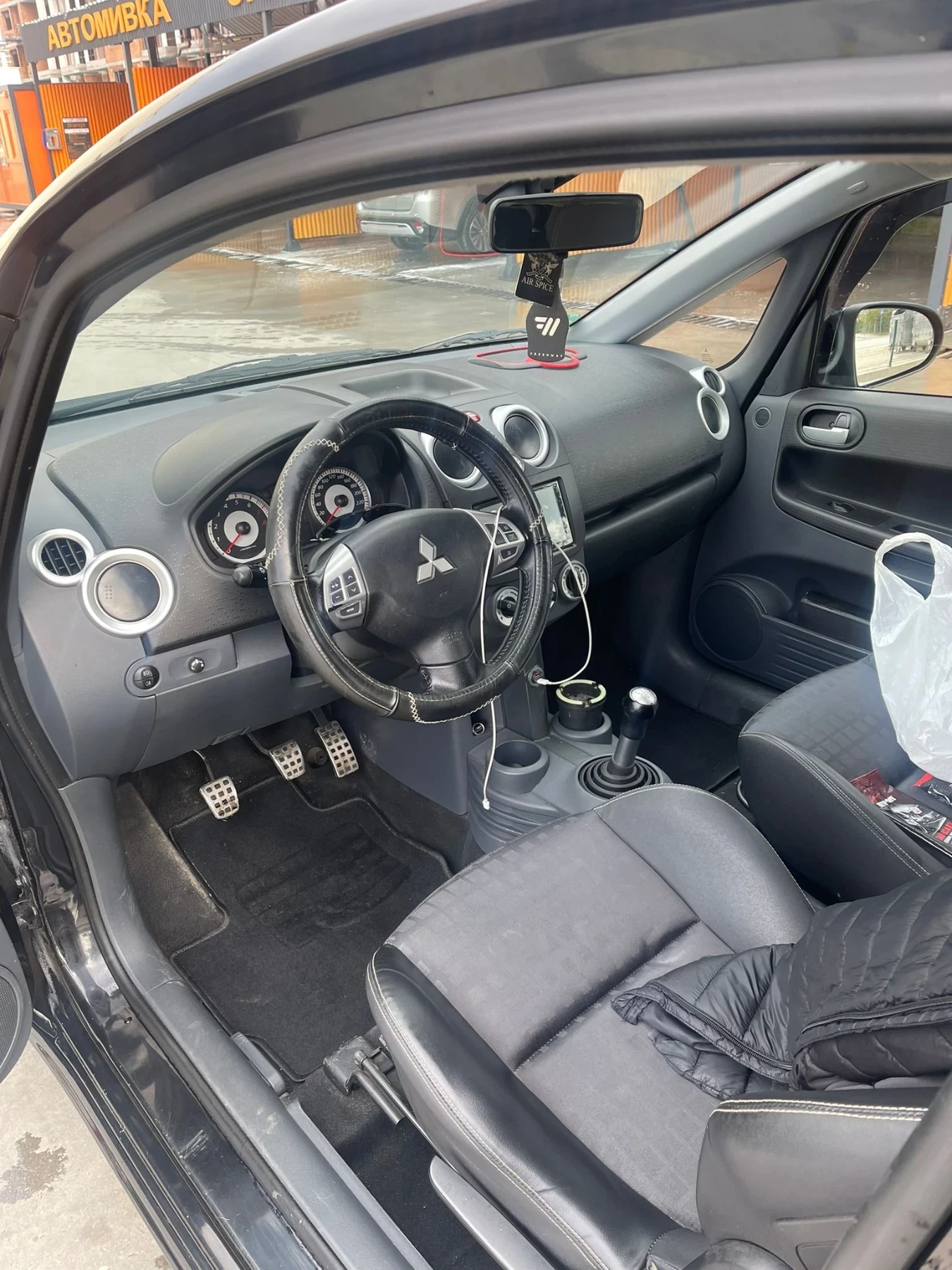Mitsubishi Colt, снимка 12 - Автомобили и джипове - 55133094