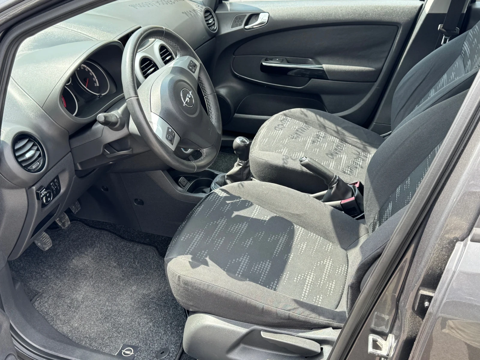 Opel Corsa 1.2i GAZ ENJOY, снимка 5 - Автомобили и джипове - 55399296