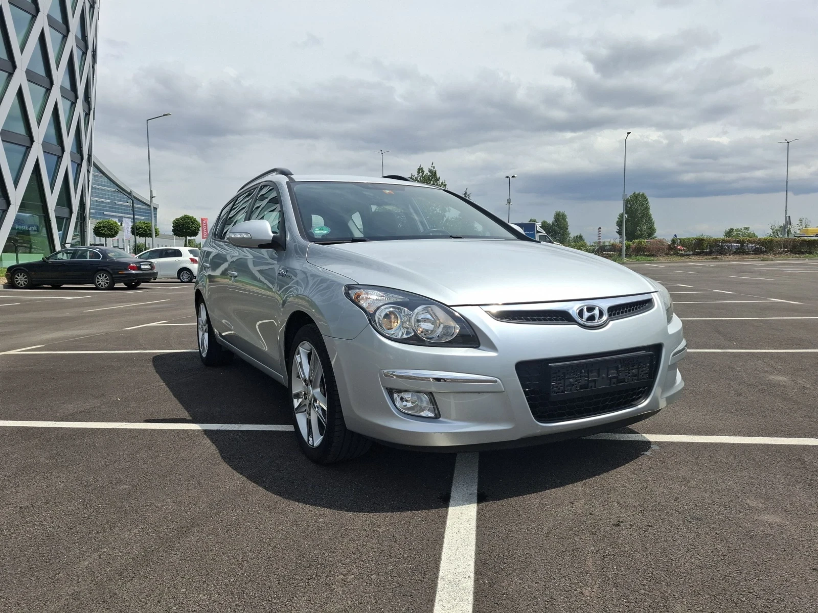 Hyundai I30 1.6, снимка 3 - Автомобили и джипове - 55405418