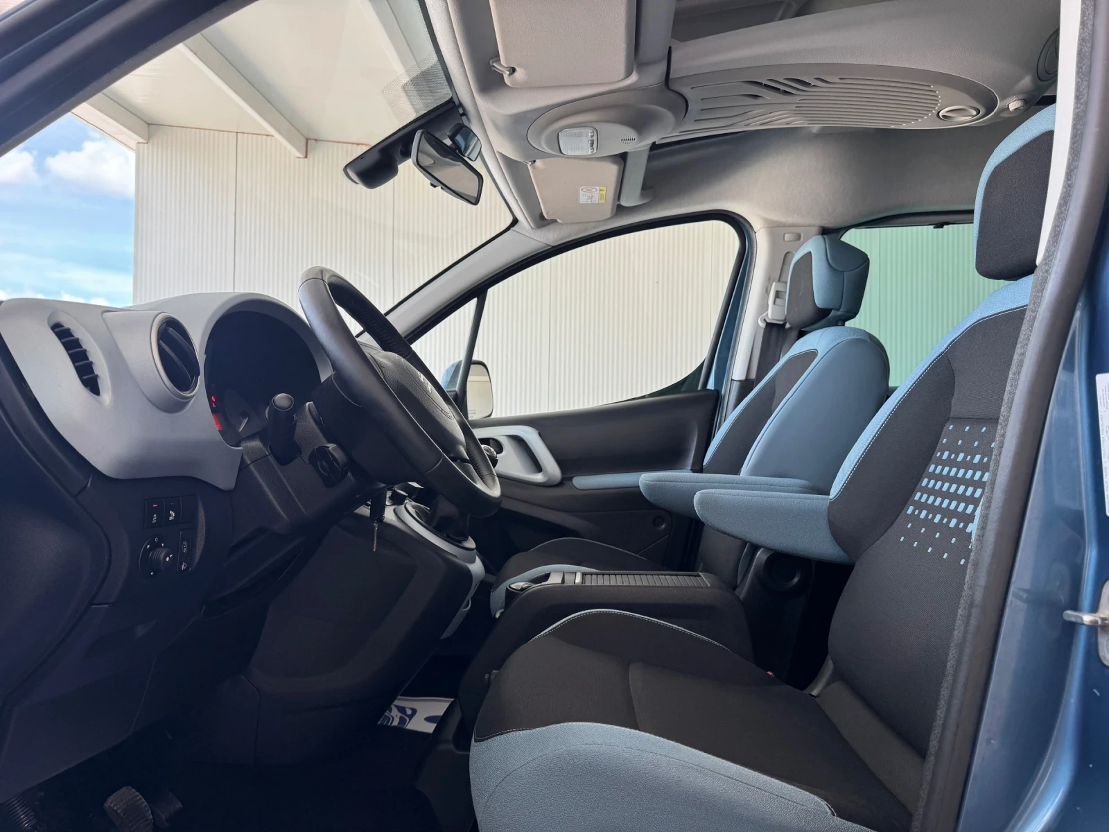 Citroen Berlingo 1.6-Benzin-Multispace-Panorama, снимка 7 - Автомобили и джипове - 55435771