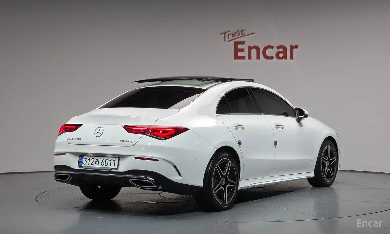 Mercedes-Benz CLA 250 4MATIC* AMG* DISTRONIC* АЛКАНТАРА* КРАЙНА ЦЕНА, снимка 4 - Автомобили и джипове - 55522283