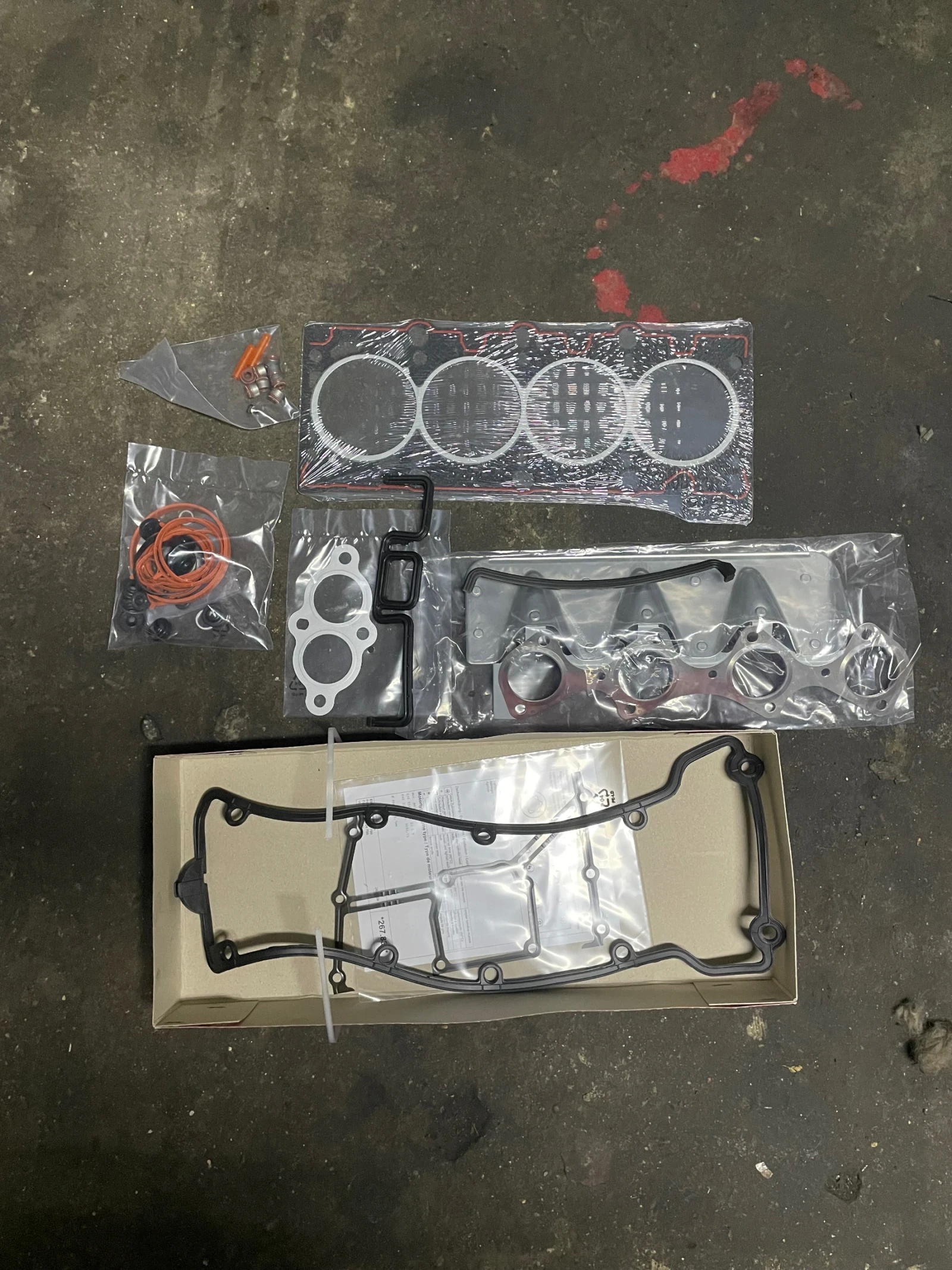 BMW 318, снимка 16 - Автомобили и джипове - 55546959