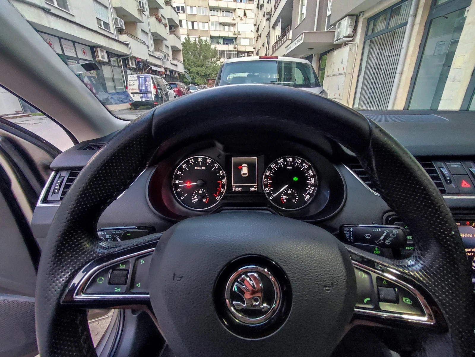 Skoda Octavia 2.0 TDI DSG, снимка 7 - Автомобили и джипове - 55617394