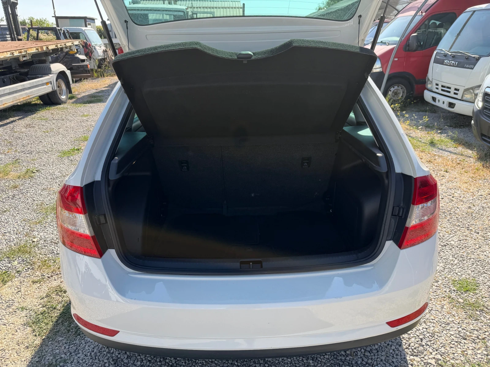 Skoda Fabia 1.6 TDI DSG, снимка 12 - Автомобили и джипове - 55636871
