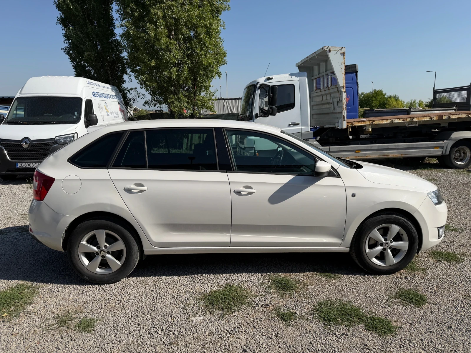 Skoda Fabia 1.6 TDI DSG, снимка 3 - Автомобили и джипове - 55636871