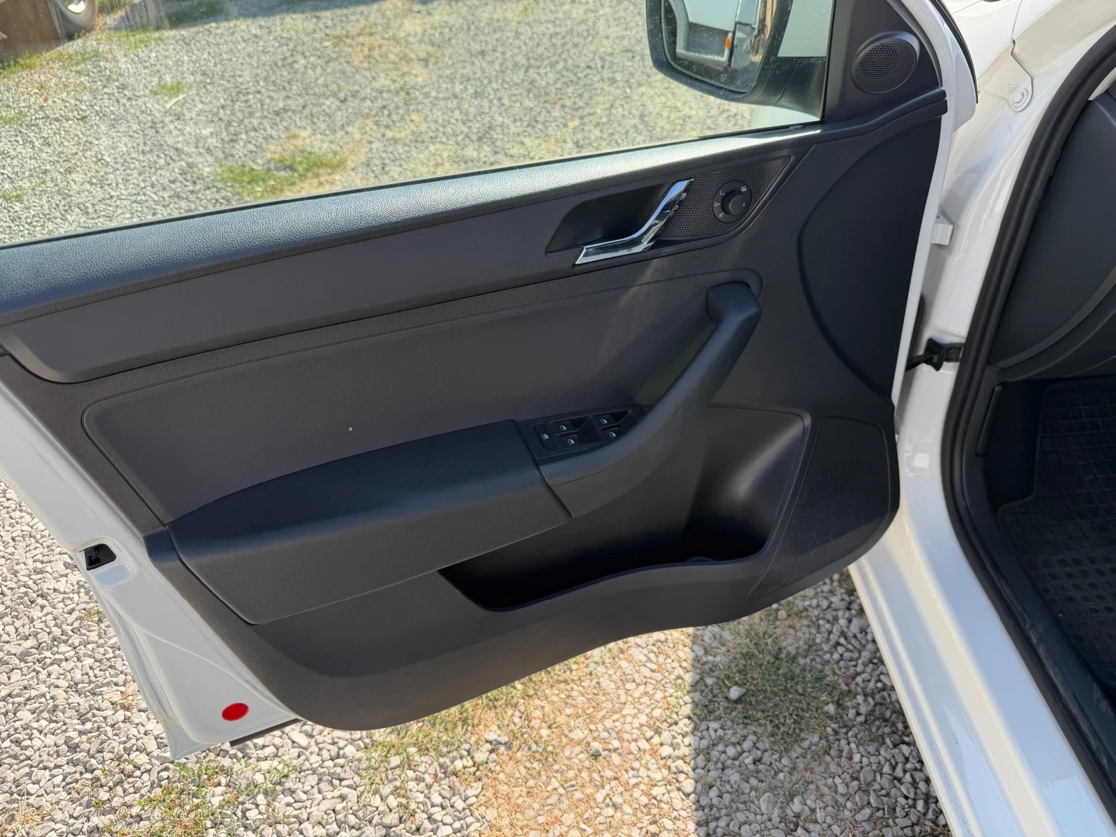 Skoda Fabia 1.6 TDI DSG, снимка 7 - Автомобили и джипове - 55636871
