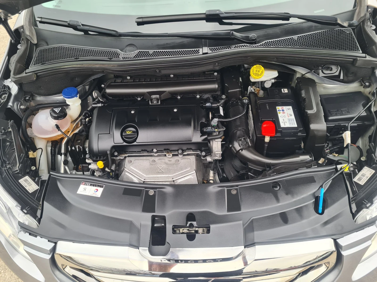 Peugeot 2008 1.6i 16V 120p.s ALLURE / EVRO 5B , снимка 16 - Автомобили и джипове - 55667908