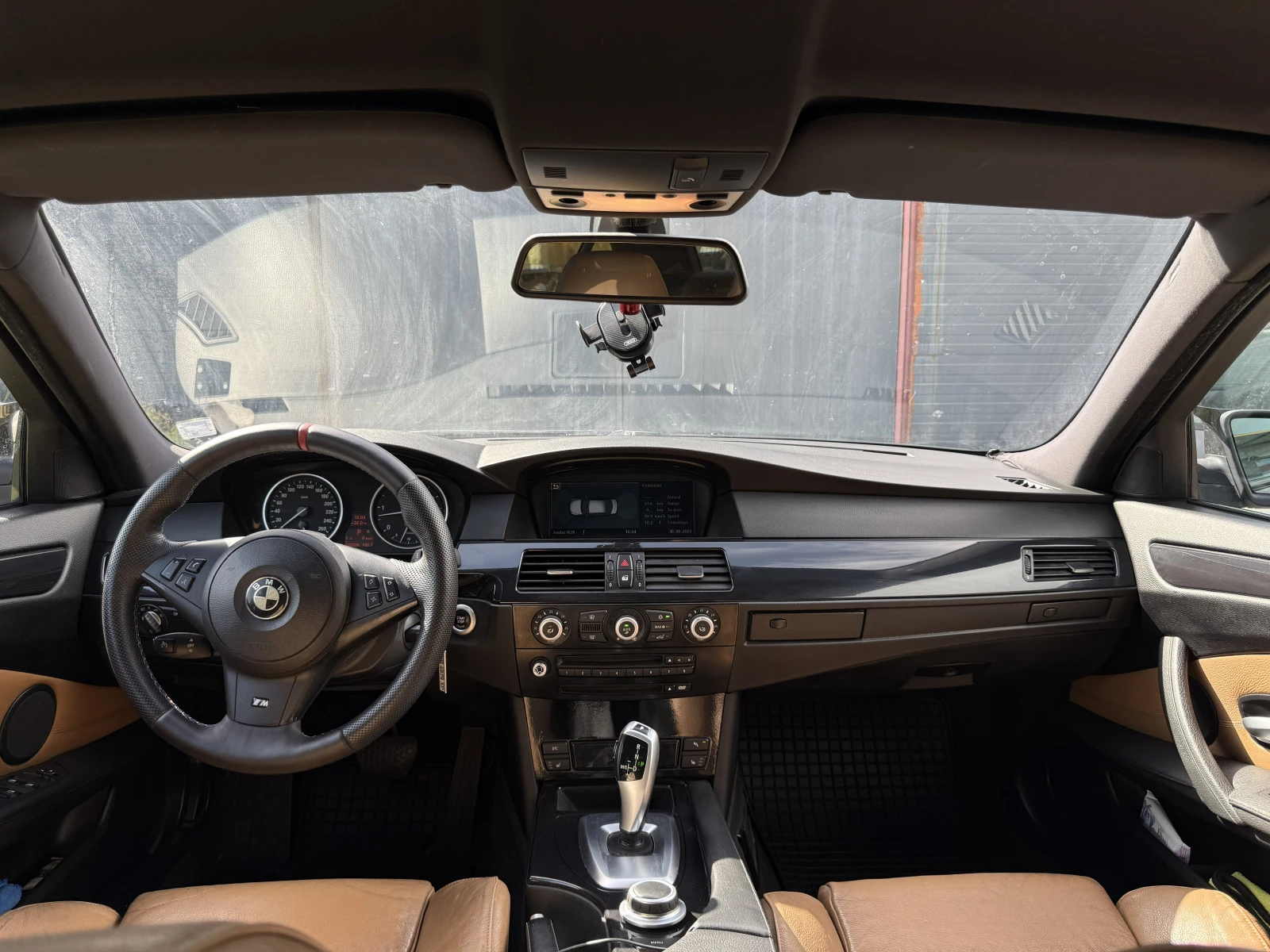 BMW 530 E60| M-PACK| Shadowline| Bi-xenon, снимка 11 - Автомобили и джипове - 55886787