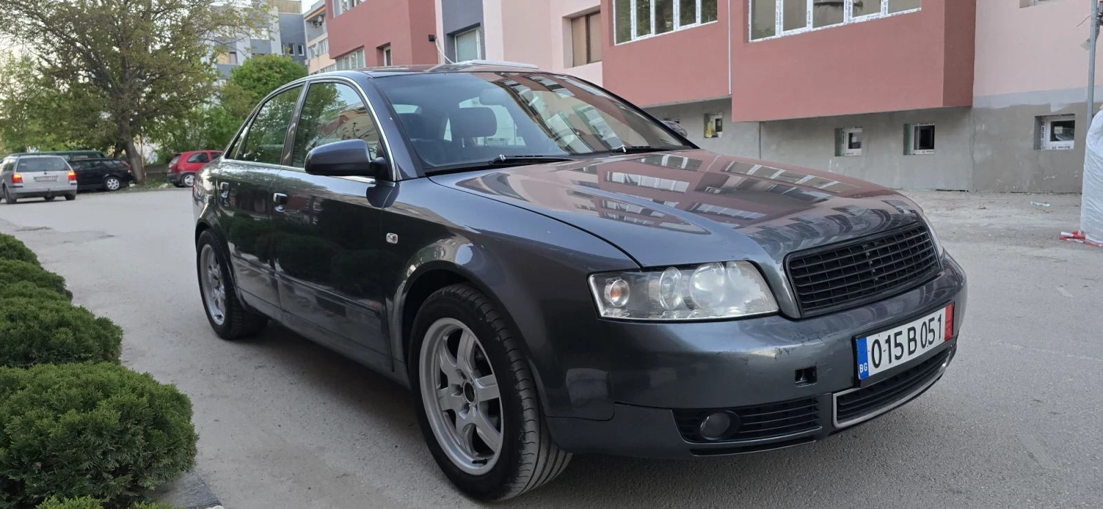 Audi A4 2.0i Автомат, снимка 7 - Автомобили и джипове - 56243647