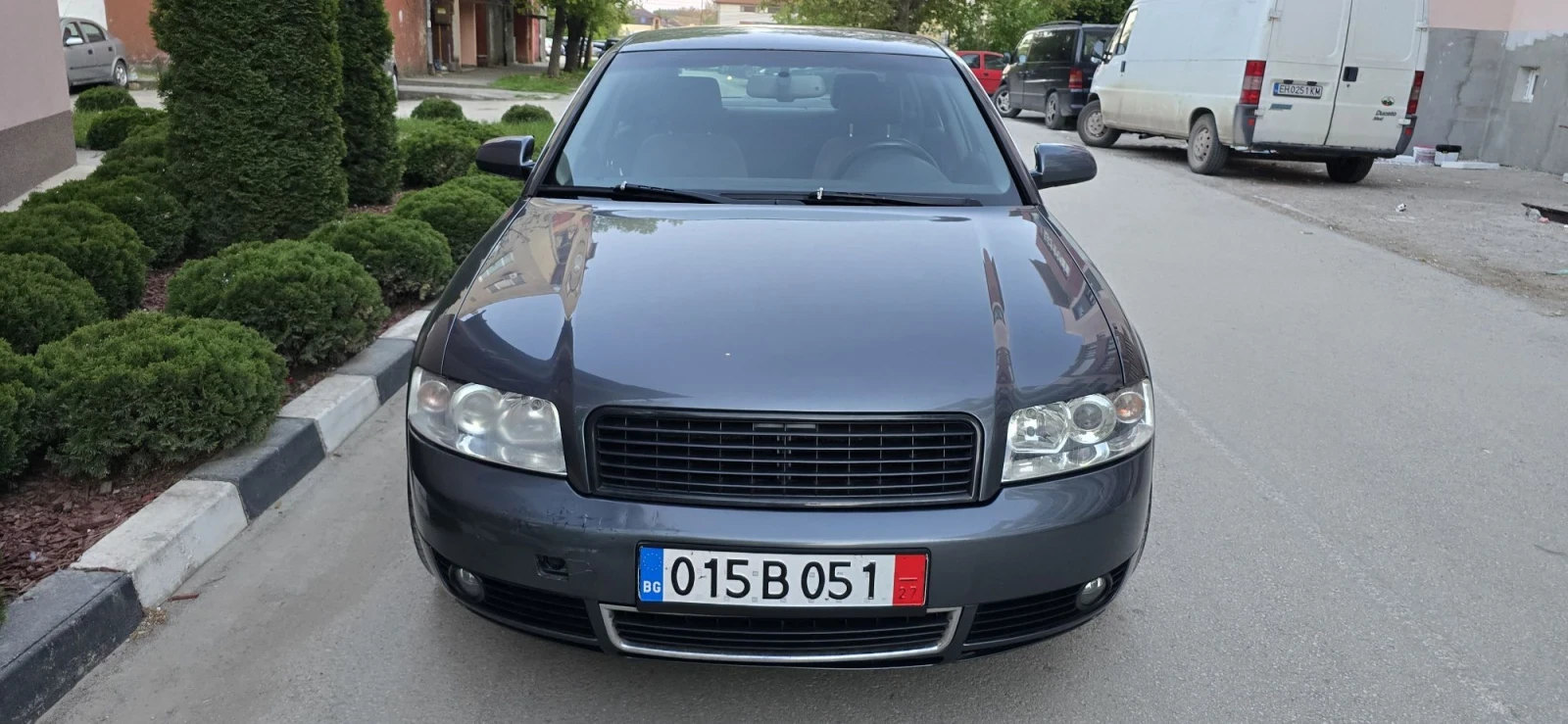 Audi A4 2.0i Автомат, снимка 8 - Автомобили и джипове - 56243647