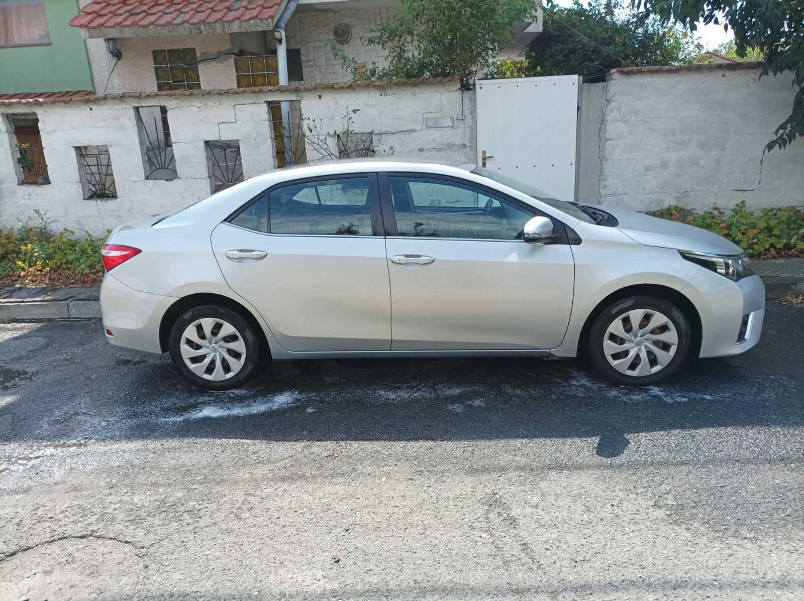 Toyota Corolla 1.33, снимка 2 - Автомобили и джипове - 56334322