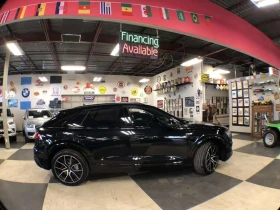 Audi Q8 * TECHNIK S LINE LEATHER PAN/ROOF NAV B/SPOT CAMER, снимка 9 - Автомобили и джипове - 53668668