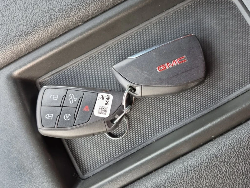 Gmc Sierra * PRO CREW CAB SHORT BED * CARFAX * , снимка 8 - Автомобили и джипове - 52913343